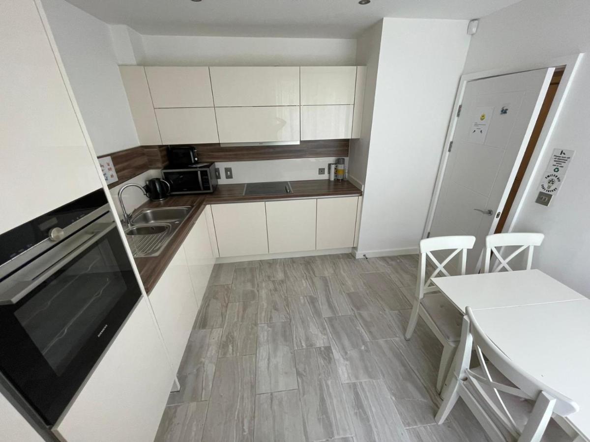 London Stratford Luxury House, 5 Minutes Walk Station, Westfield, 3 Bedrooms 3 Bathrooms, Reception, Garden, Parking Exterior foto