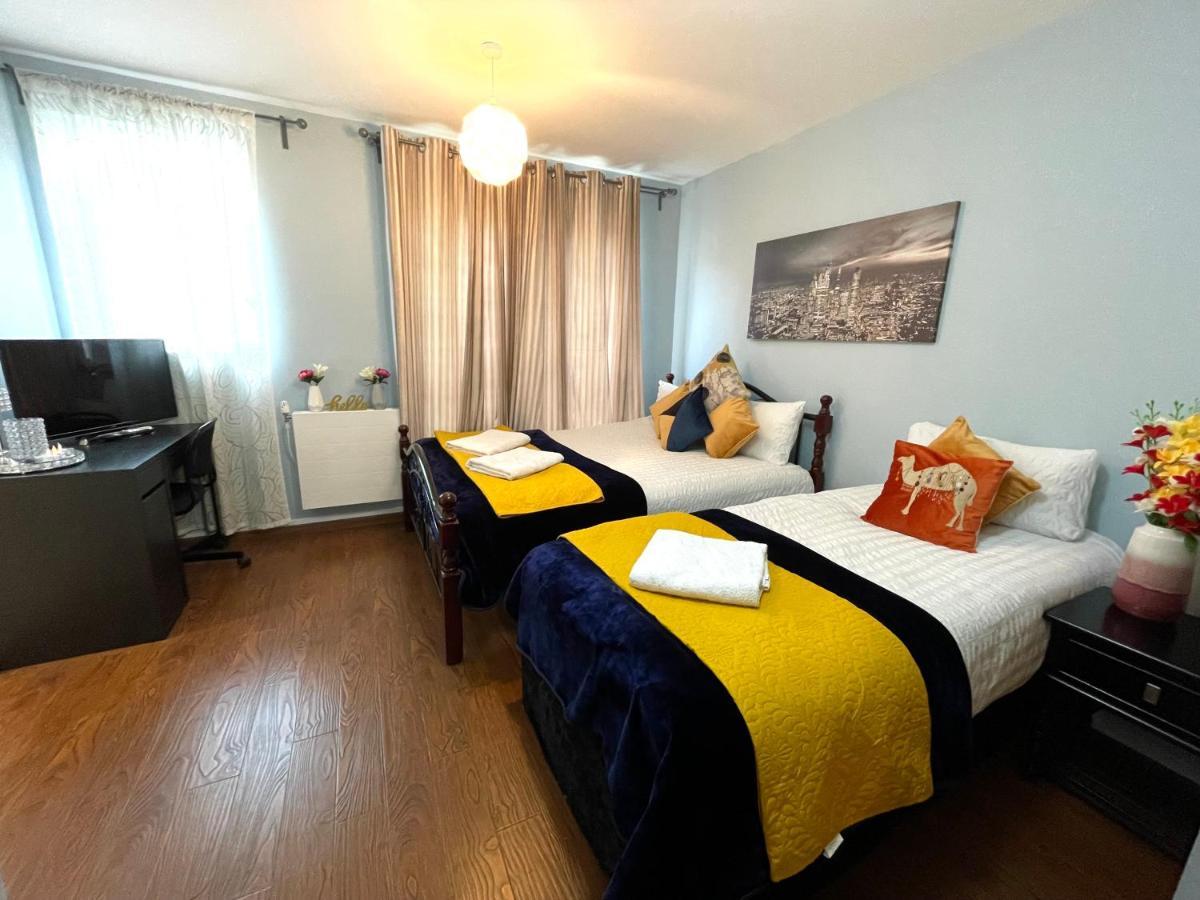 London Stratford Luxury House, 5 Minutes Walk Station, Westfield, 3 Bedrooms 3 Bathrooms, Reception, Garden, Parking Exterior foto