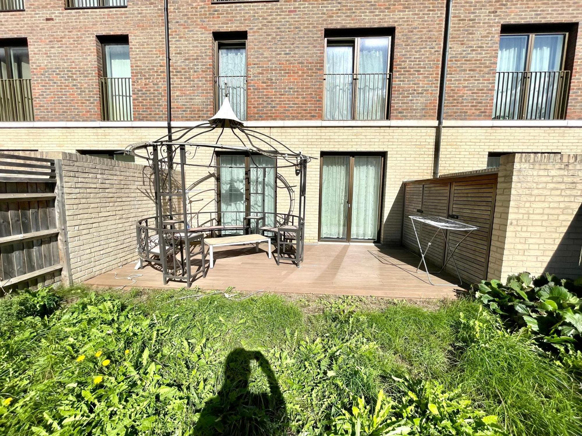 London Stratford Luxury House, 5 Minutes Walk Station, Westfield, 3 Bedrooms 3 Bathrooms, Reception, Garden, Parking Exterior foto